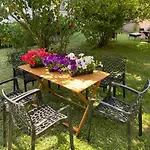 Chambre Privee Vue Sur Le Jardin Proche Centre Ville