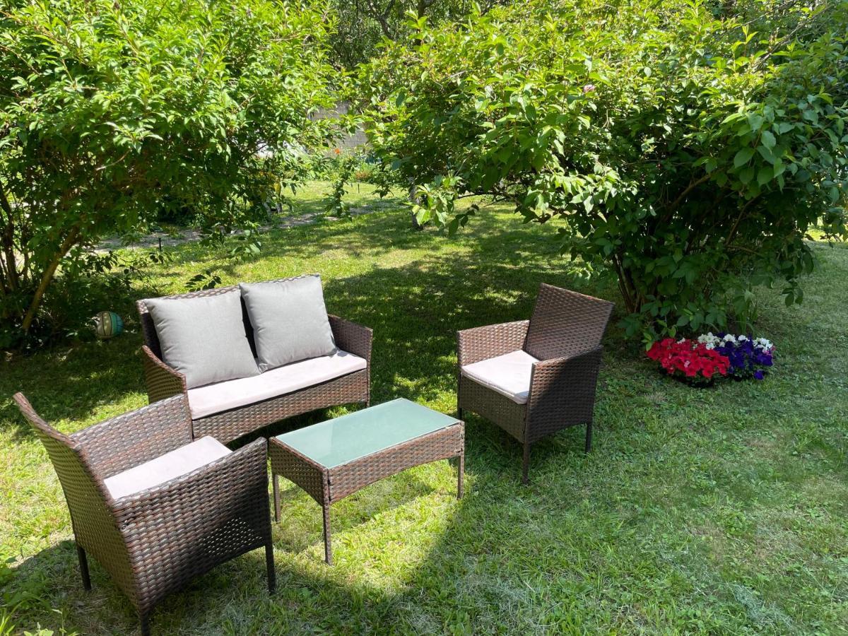 Privee Vue Sur Le Jardin Proche Centre Frühstückspension Besançon